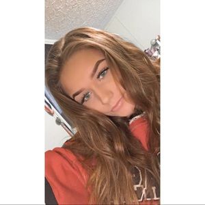 Meet your Posher, Layla